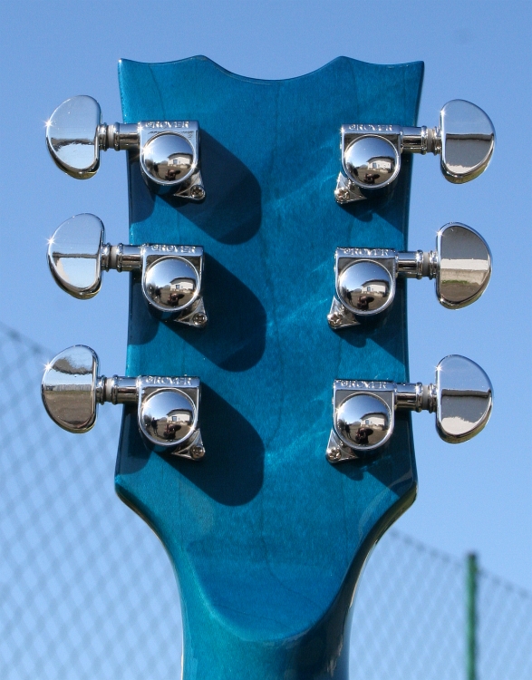 JAZZ SEMIAKUSTIK E GITARRE, ES335 STYLE, GEWÖLBTE DECKE, GROVER, FLAME